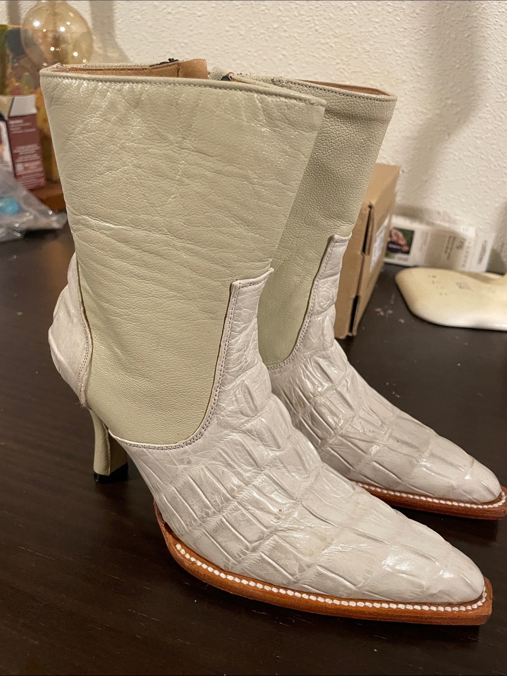 NWOT Botas Raya de Plata crocodile leather boots size 5